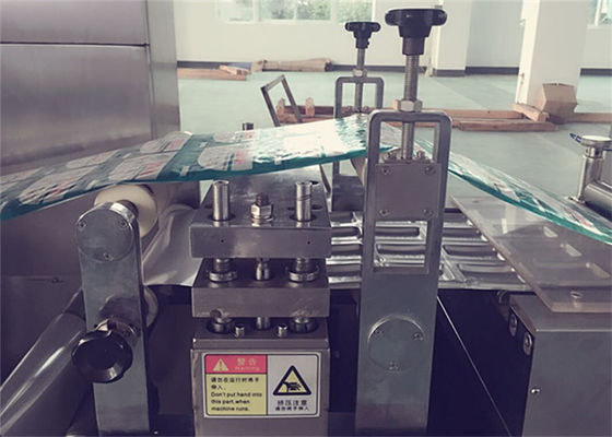 Tropical Tablet / Capsule Blister Packing Machine Alu Alu Blister Machine Multifunction