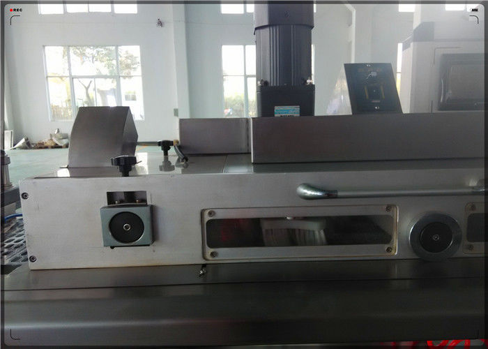 High Speed Pharmaceutical Blister Packaging Machines With Servo Motor Driving