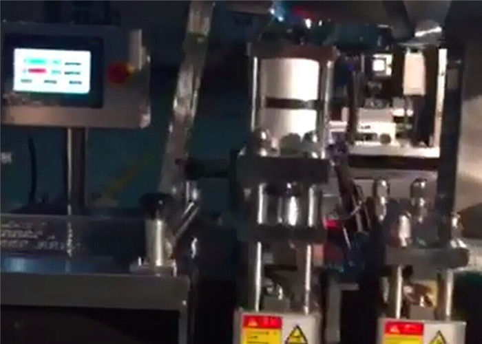Fully Automatic Blister Packing Machine With Auto Vibration Disco Brush Feeder