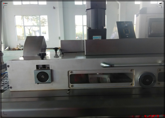 High Speed Pharmaceutical Blister Packaging Machines With Servo Motor Driving