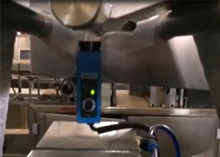 Fully Automatic Blister Packing Machine With Auto Vibration Disco Brush Feeder