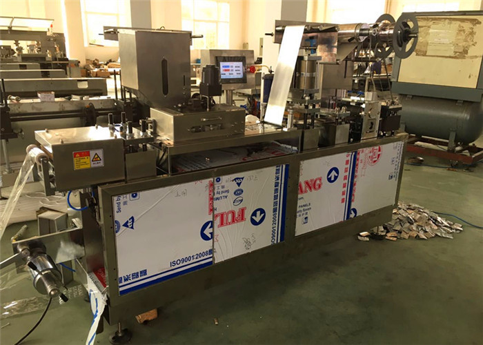 Servo Motor Alu Plastic Automatic Blister Packing Machine Tablet Blister Machine