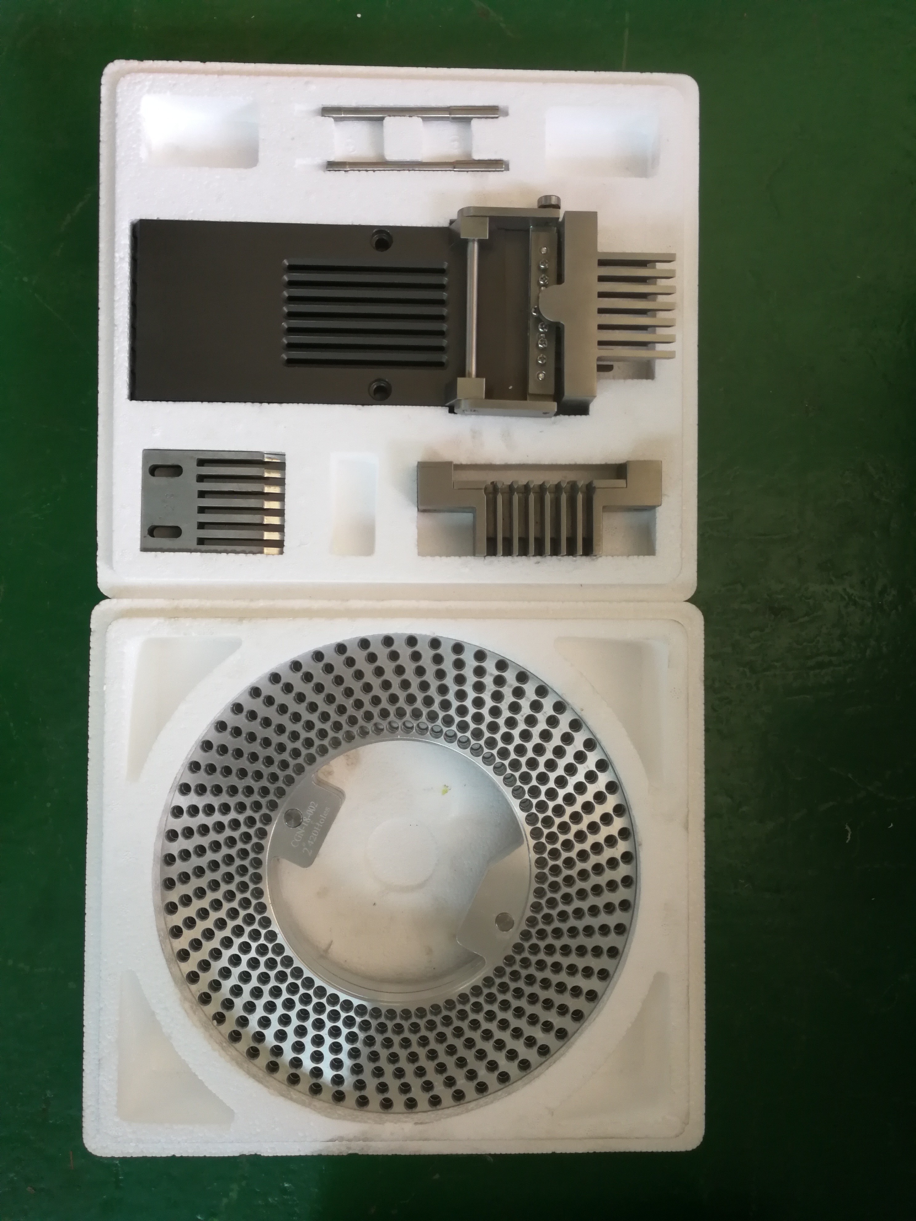 Newly Designed Semi Auto Capsule Filling Machine with PLC control system
