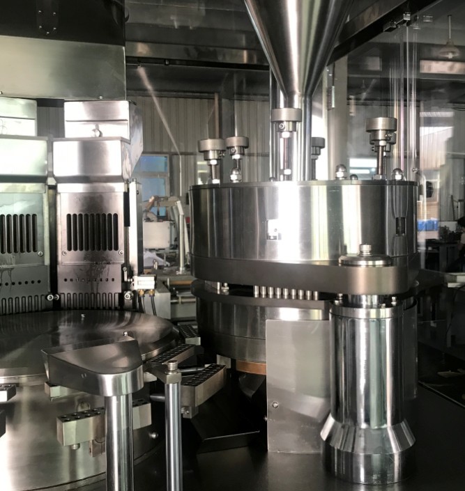 High Transmission Hard Capsule Filling Machine With World Famous Parts 50Hz 8KW