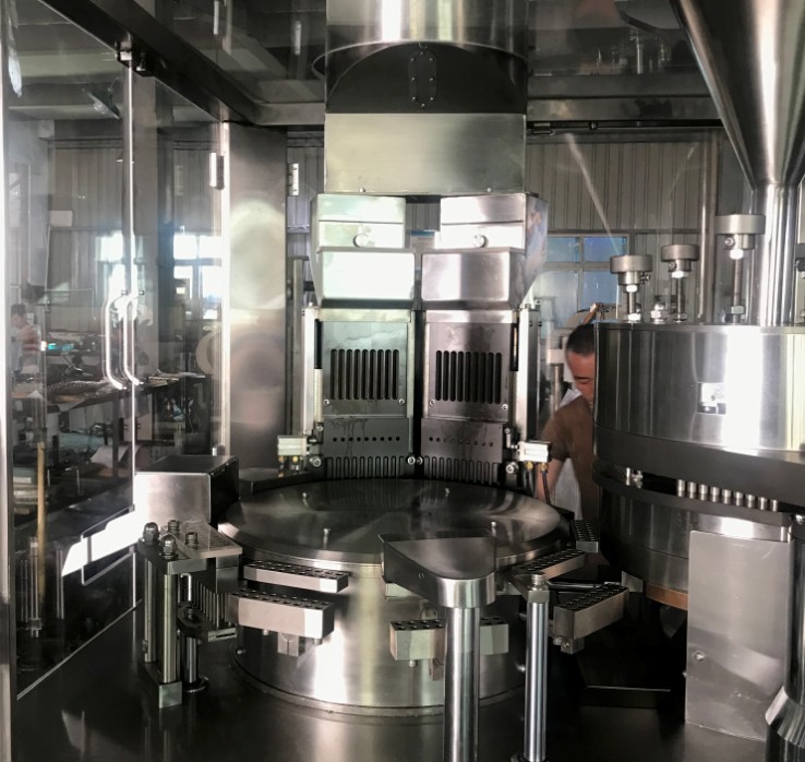 High Transmission Hard Capsule Filling Machine With World Famous Parts 50Hz 8KW
