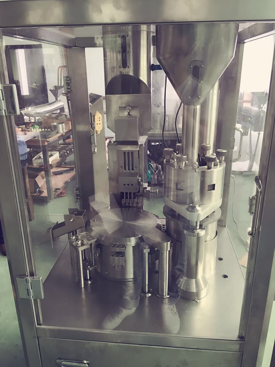 Powder Filling Equipment Automatic Capsule Filling Machine GMP Standard